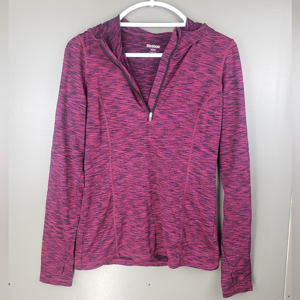 Reebok Womens Athletic Sweatshirt Size Medium Polyester Spandex Blend Dated 2016